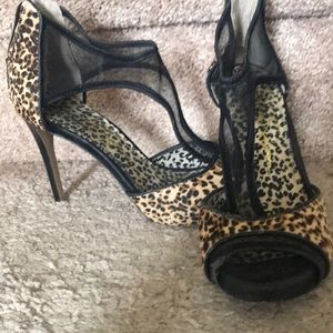 Jessica Simpson heels